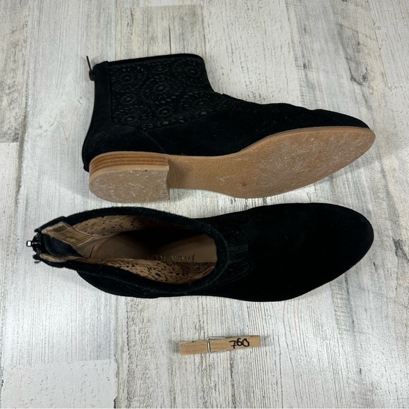 JACK ROGERS Ronnie Women's Suede Almond Toe Cut Out Ankle Booties #760 - Picture 14 of 14